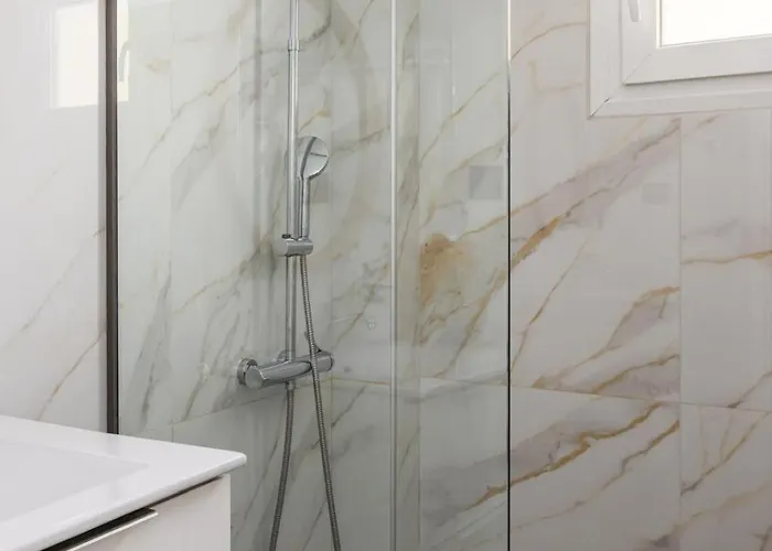 Stylish Boutique White Tower View Appartement *
