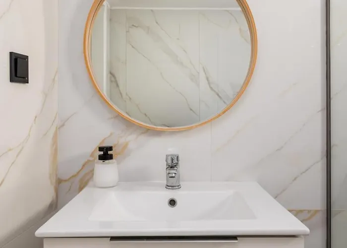 Appartement Stylish Boutique White Tower View