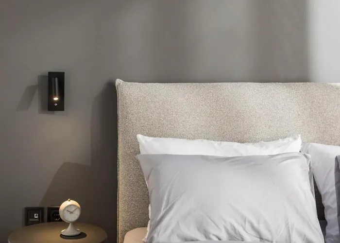 Stylish Boutique White Tower View * Soluň