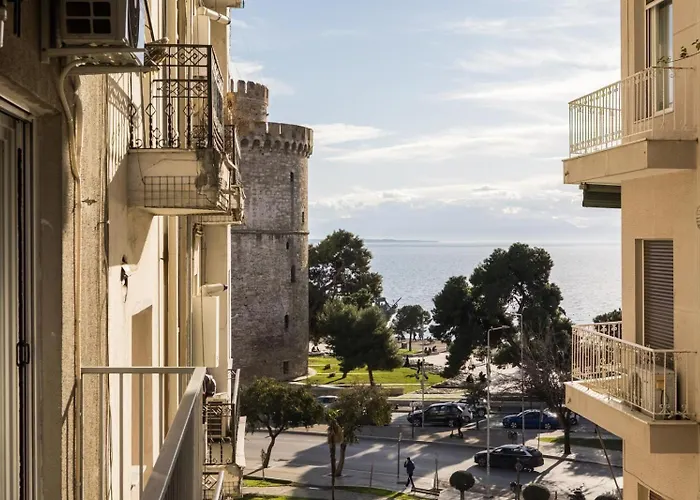 Appartement Stylish Boutique White Tower View