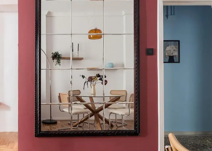Stylish Boutique White Tower View *