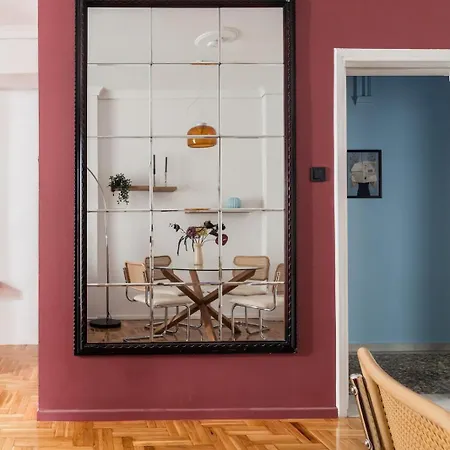 Stylish Boutique White Tower View *
